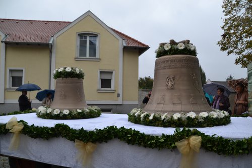 Posvećenje zvonov u Pandrofu