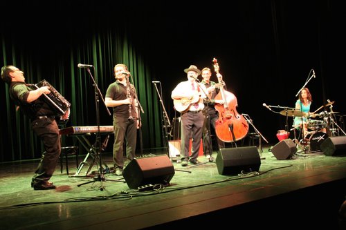 Benfiz koncert za žrtve poplave - Beč Theater Akzent